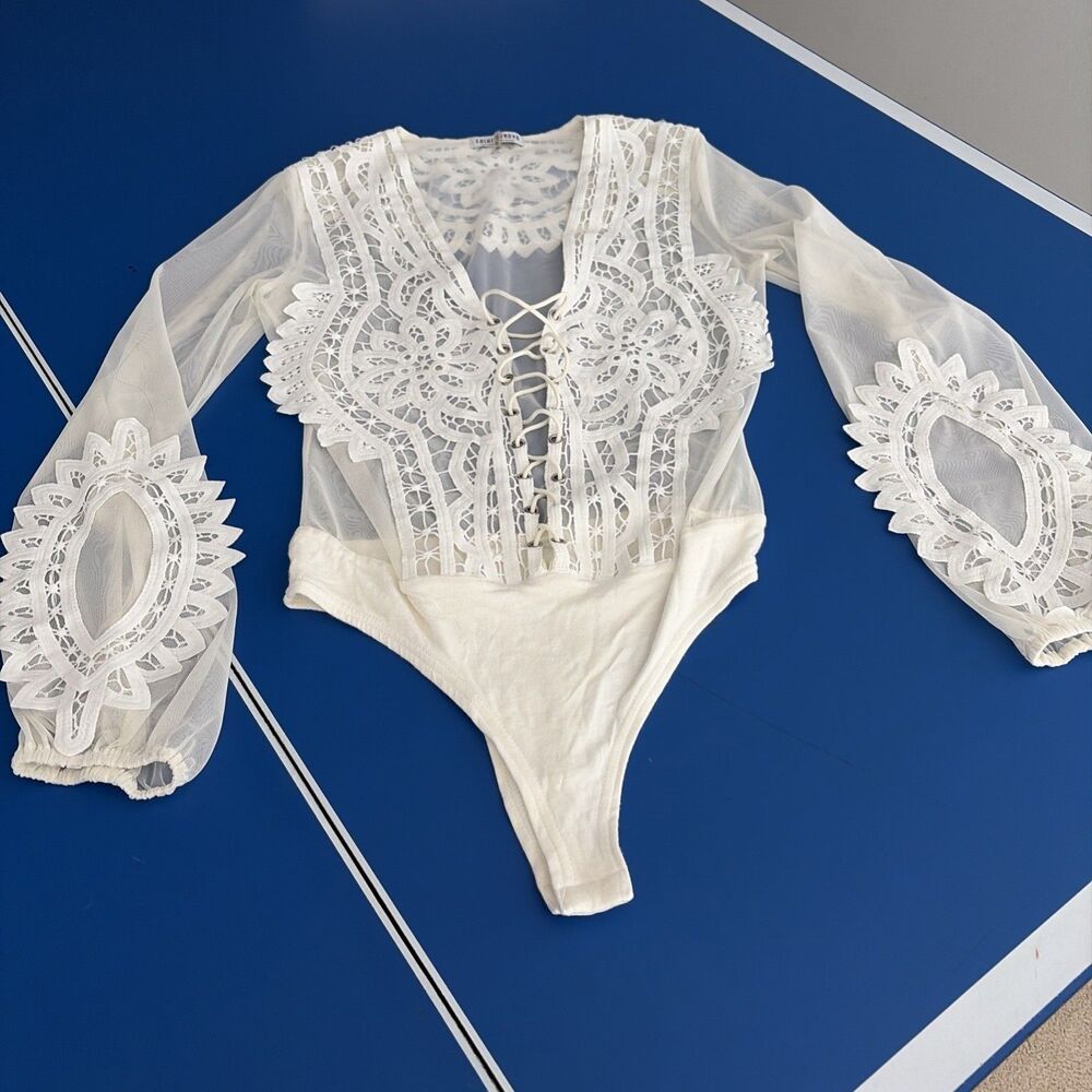 Stylish Beautiful Summer Lace Bodysuit  White Long Sleeve Size Medium